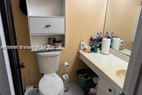 Condo in Lauderdale Lakes, Florida, 2 bedrooms  № 1865438 - photo 5
