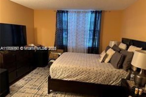 Condo in Lauderdale Lakes, Florida, 2 bedrooms  № 1865438 - photo 6