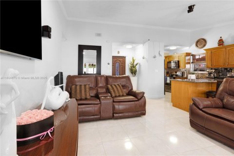 Villa ou maison à Miami, Floride 3 chambres, 121.33 m2 № 2014297