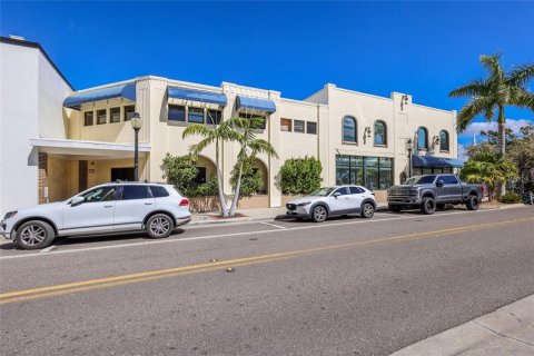 Propiedad comercial en venta en Sarasota, Florida, 1172.98 m2 № 2118742 - foto 3
