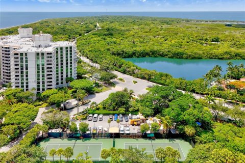 Condominio en venta en Key Biscayne, Florida, 2 dormitorios, 165.55 m2 № 1977712 - foto 17