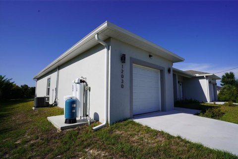 Apartment in Port Charlotte, Florida 3 bedrooms, 111.48 sq.m. № 2234872 - photo 8