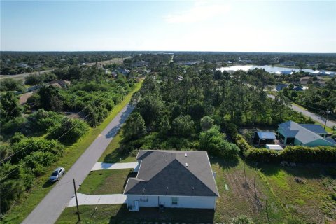Apartment in Port Charlotte, Florida 3 bedrooms, 111.48 sq.m. № 2234872 - photo 30