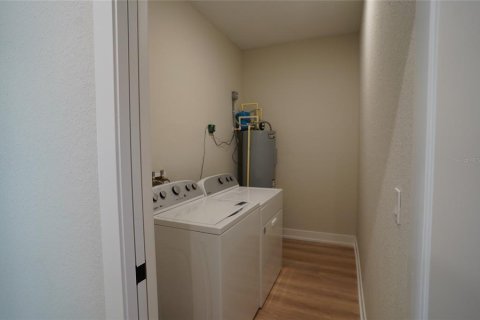 Apartment in Port Charlotte, Florida 3 bedrooms, 111.48 sq.m. № 2234872 - photo 23