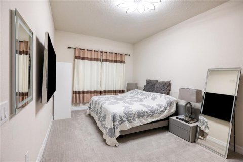 House in Orlando, Florida 4 bedrooms, 390.65 sq.m. № 2104903 - photo 28