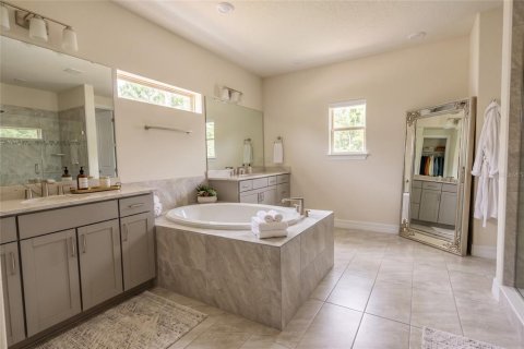 House in Orlando, Florida 4 bedrooms, 390.65 sq.m. № 2104903 - photo 22