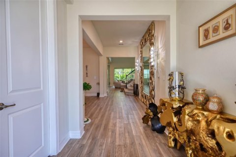 House in Orlando, Florida 4 bedrooms, 390.65 sq.m. № 2104903 - photo 3