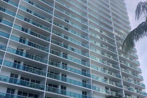 Condo in Sunny Isles Beach, Florida, 2 bedrooms  № 2153023
