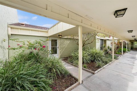 Copropriété à vendre à Tampa, Floride: 1 chambre, 58.16 m2 № 1903500 - photo 1