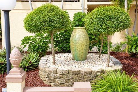 Condo in Lauderdale Lakes, Florida, 1 bedroom  № 2183427 - photo 2