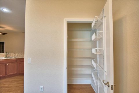 Casa en venta en Winter Haven, Florida, 4 dormitorios, 169.08 m2 № 1899673 - foto 16