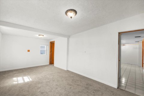 Casa en venta en Tampa, Florida, 3 dormitorios, 145.48 m2 № 2395728 - foto 13