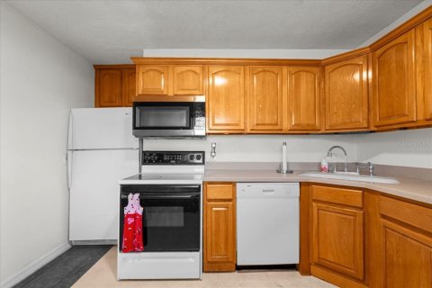 Casa en venta en Tampa, Florida, 3 dormitorios, 145.48 m2 № 2395728 - foto 10