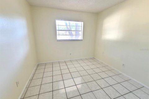 Condominio en alquiler en Tampa, Florida, 2 dormitorios, 77.29 m2 № 1901131 - foto 11