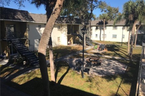 Condominio en alquiler en Tampa, Florida, 2 dormitorios, 77.29 m2 № 1901131 - foto 13
