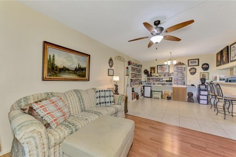 Condominio en venta en Port Charlotte, Florida, 2 dormitorios, 83.52 m2 № 2106344 - foto 11