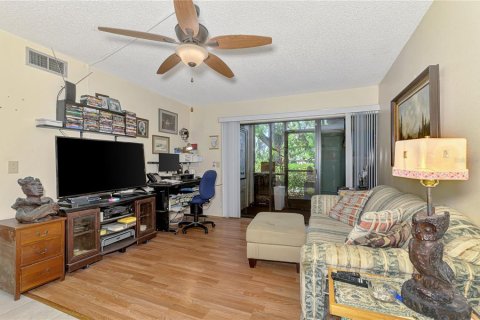 Condominio en venta en Port Charlotte, Florida, 2 dormitorios, 83.52 m2 № 2106344 - foto 9