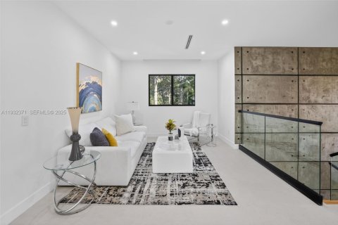 Купить виллу или дом в Форт-Лодердейл, Флорида 4 спальни, 371.79м2, № 1992010 - фото 16