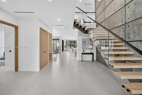 Villa ou maison à vendre à Fort Lauderdale, Floride: 4 chambres, 371.79 m2 № 1992010 - photo 28