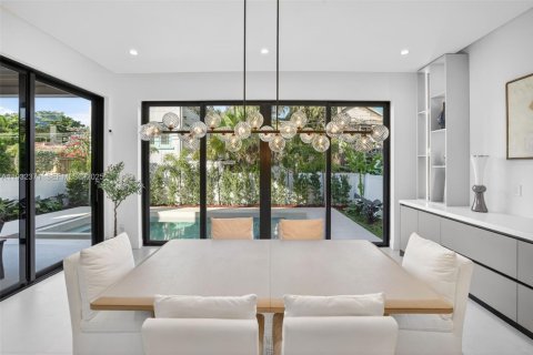 Купить виллу или дом в Форт-Лодердейл, Флорида 4 спальни, 371.79м2, № 1992010 - фото 8