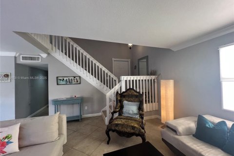 Casa en venta en Miami, Florida, 2 dormitorios, 126.35 m2 № 2012853 - foto 11