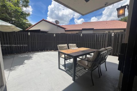 Casa en venta en Miami, Florida, 2 dormitorios, 126.35 m2 № 2012853 - foto 22