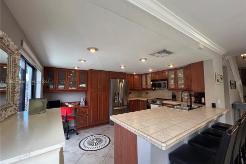 Casa en venta en Miami, Florida, 2 dormitorios, 126.35 m2 № 2012853 - foto 15