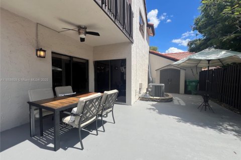 Casa en venta en Miami, Florida, 2 dormitorios, 126.35 m2 № 2012853 - foto 24