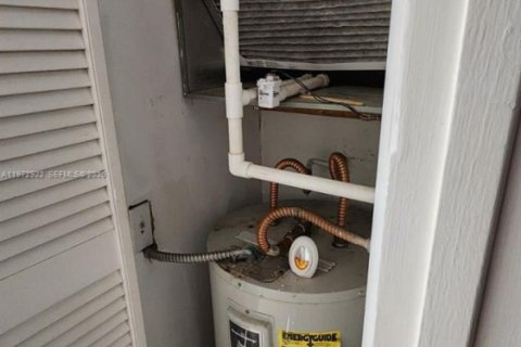 Снять в аренду кондоминиум в Майами, Флорида 1 спальня, 67.17м2, № 2034033 - фото 24