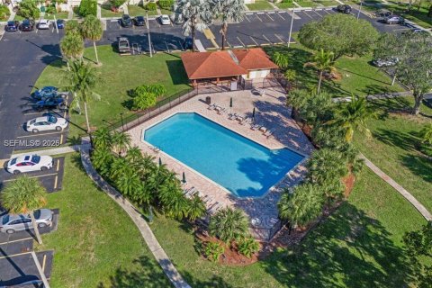 Купить таунхаус в Майами, Флорида 3 спальни, 136.66м2, № 2024313 - фото 4