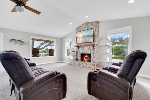 Casa en venta en Eustis, Florida, 3 dormitorios, 205.13 m2 № 2385761 - foto 8
