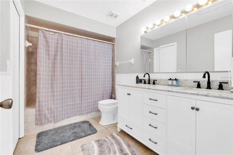 Casa en venta en Eustis, Florida, 3 dormitorios, 205.13 m2 № 2385761 - foto 13
