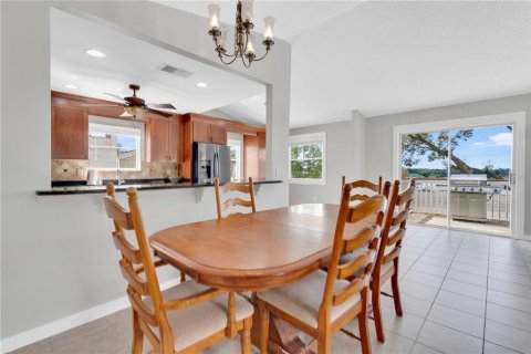 Casa en venta en Eustis, Florida, 3 dormitorios, 205.13 m2 № 2385761 - foto 6
