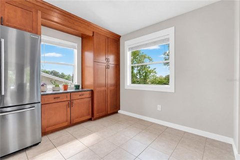 Casa en venta en Eustis, Florida, 3 dormitorios, 205.13 m2 № 2385761 - foto 5