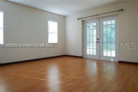 Casa en venta en Brooksville, Florida, 3 dormitorios, 178.19 m2 № 1743358 - foto 7