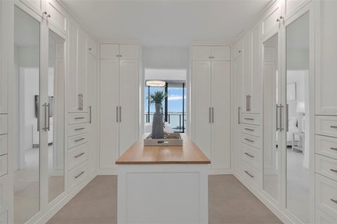 Condo in Tampa, Florida, 4 bedrooms  № 2384133 - photo 27