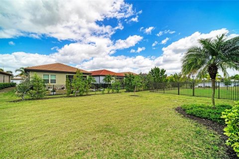House in Nokomis, Florida 4 bedrooms, 187.94 sq.m. № 2155945 - photo 22