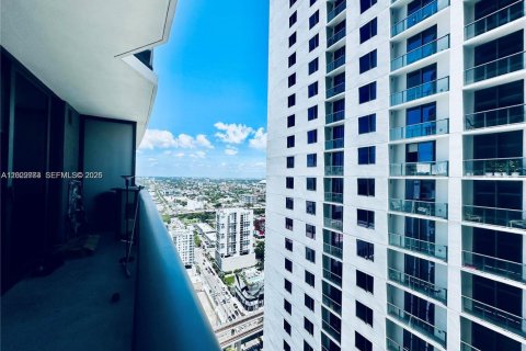 Condominio en venta en Miami, Florida, 1 dormitorio, 63.55 m2 № 2257916 - foto 3