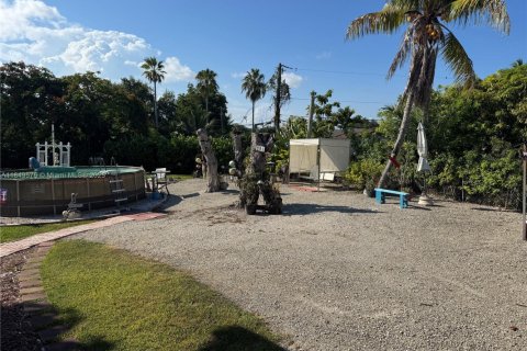 House in Cutler Bay, Florida 3 bedrooms, 124.86 sq.m. № 1979629 - photo 4