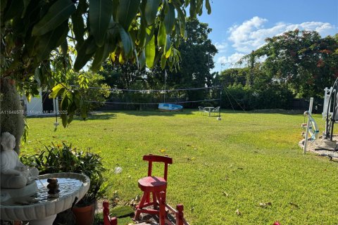 House in Cutler Bay, Florida 3 bedrooms, 124.86 sq.m. № 1979629 - photo 8