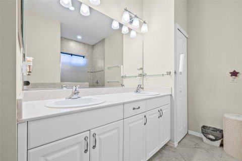 House in Parrish, Florida 4 bedrooms, 260.31 sq.m. № 1819011 - photo 11