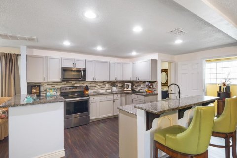 Casa en venta en Altamonte Springs, Florida, 3 dormitorios, 271 m2 № 1519113 - foto 8