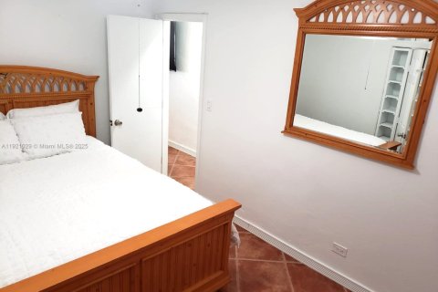 Casa en venta en Miami, Florida, 2 dormitorios, 97.36 m2 № 1975214 - foto 14