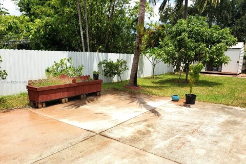 Casa en venta en Miami, Florida, 2 dormitorios, 97.36 m2 № 1975214 - foto 27