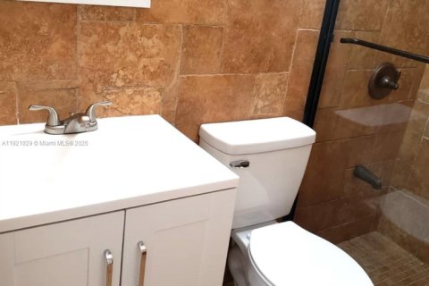 Casa en venta en Miami, Florida, 2 dormitorios, 97.36 m2 № 1975214 - foto 19