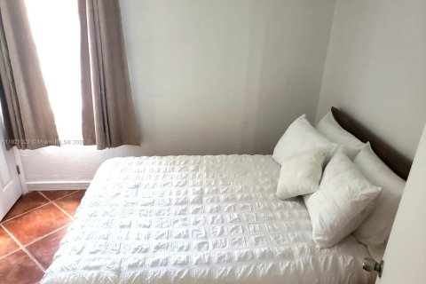 Casa en venta en Miami, Florida, 2 dormitorios, 97.36 m2 № 1975214 - foto 21