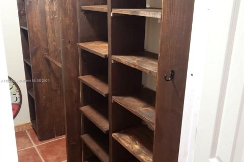 Casa en venta en Miami, Florida, 2 dormitorios, 97.36 m2 № 1975214 - foto 16