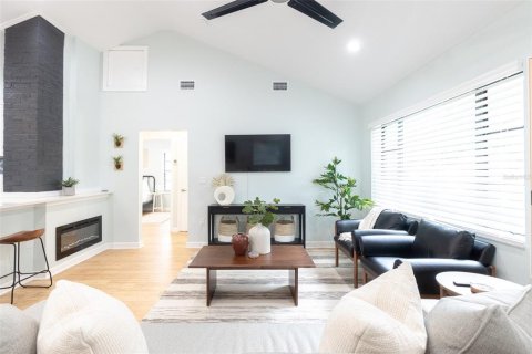 Villa ou maison à vendre à Tampa, Floride: 3 chambres, 142.98 m2 № 1907485 - photo 4