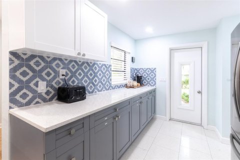 Villa ou maison à vendre à Tampa, Floride: 3 chambres, 142.98 m2 № 1907485 - photo 10