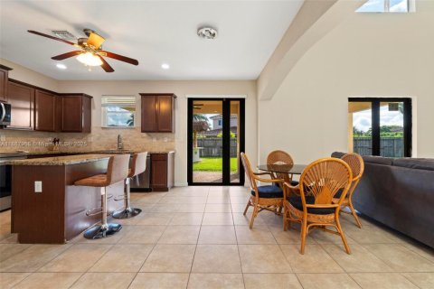 Villa ou maison à vendre à Homestead, Floride: 5 chambres, 263.56 m2 № 1944610 - photo 27